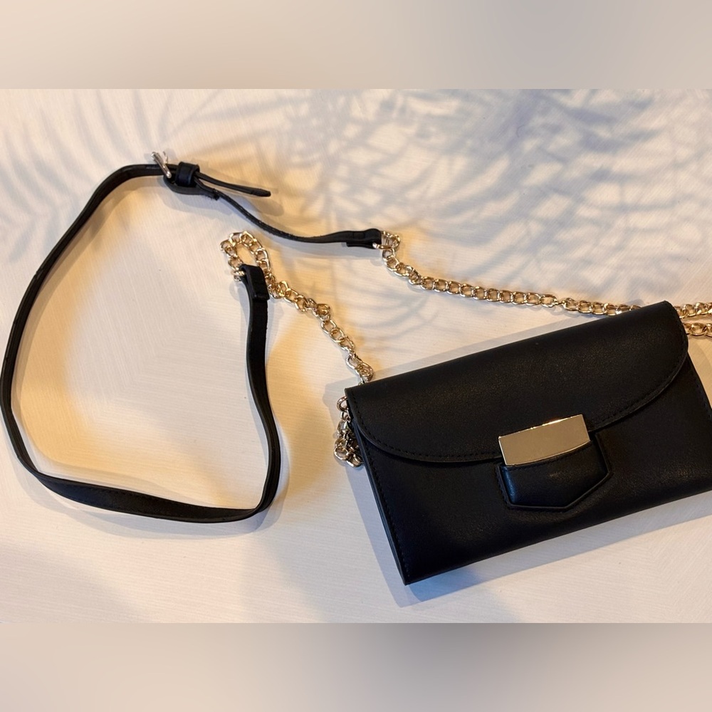 Elegant Black Leather Crossover Purse